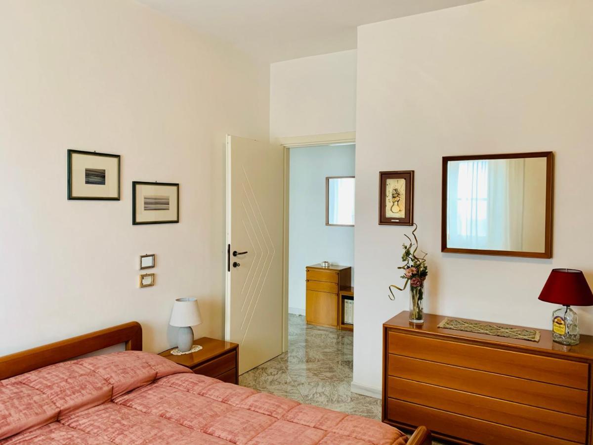 Via Solaro, Appartamento In Pieno Centro Formia Ngoại thất bức ảnh